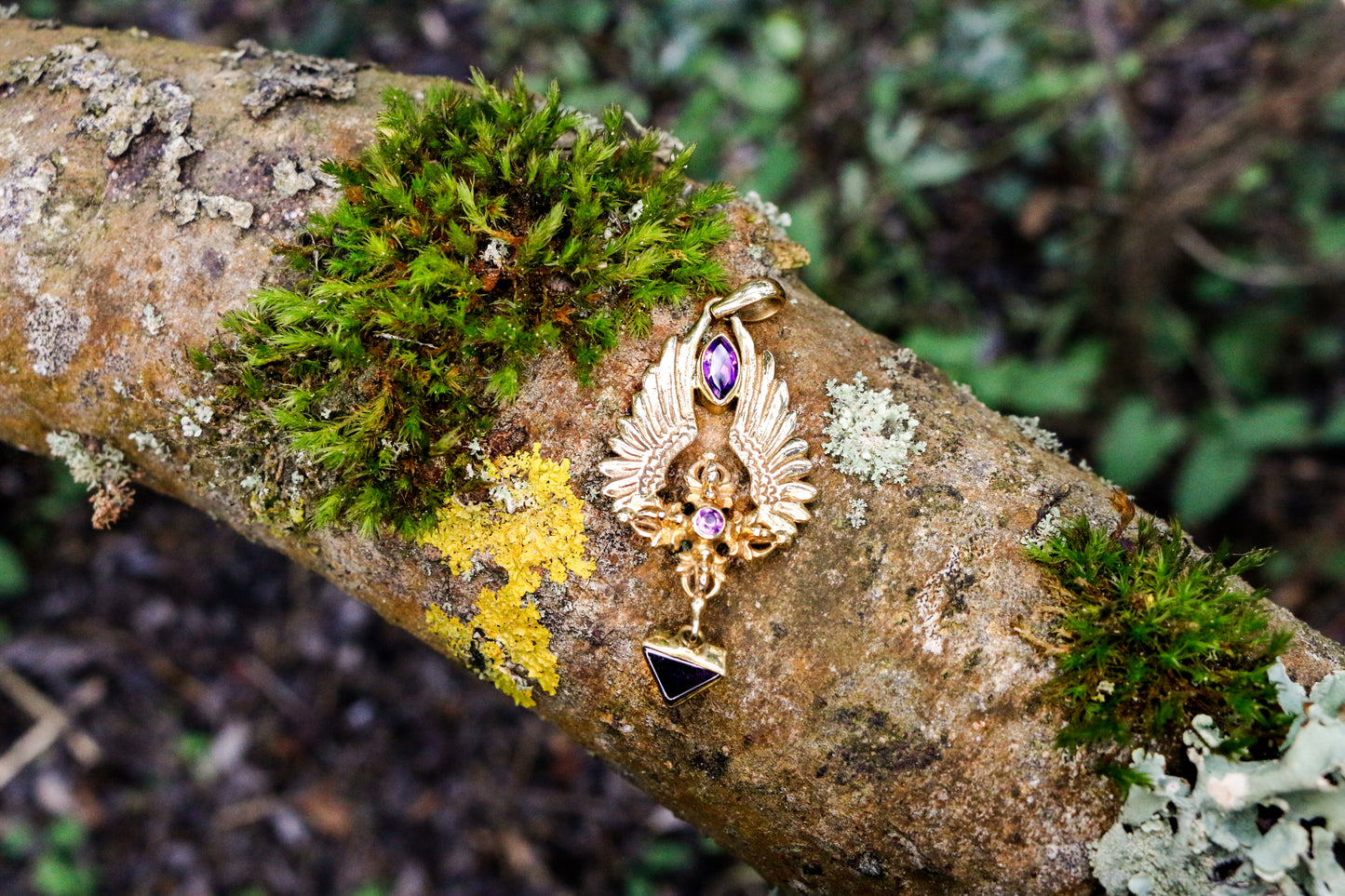 Flying Vajra Pendant - Brass