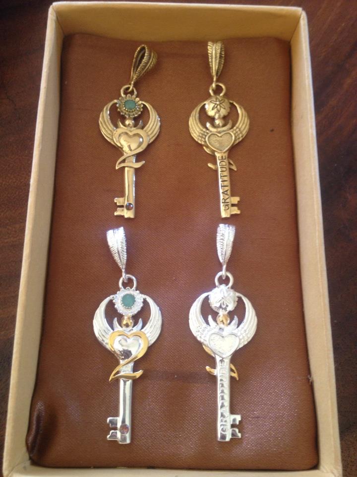 Gratitude Key Pendant - Brass Liquid Fire Mantra
