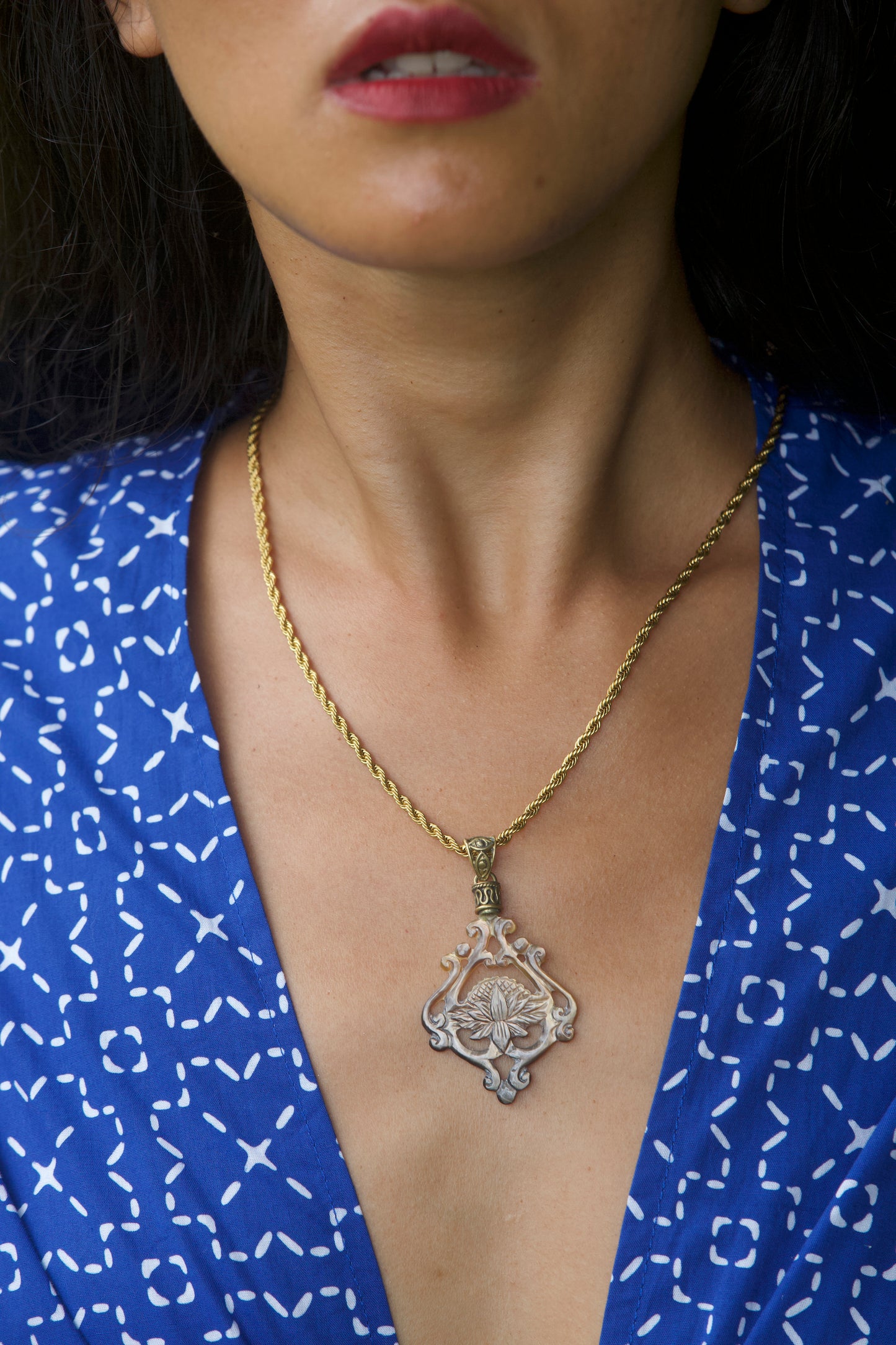 Lotus Pendant - Dark Mother of Pearl - Brass Bail