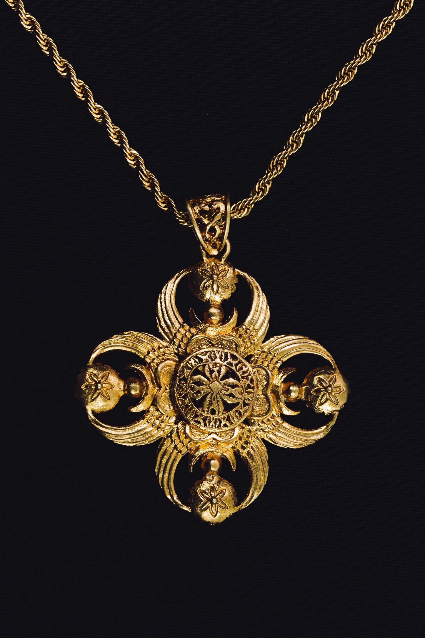Dorje Pendant - 24K Gold Plated - Rainbow Moonstone