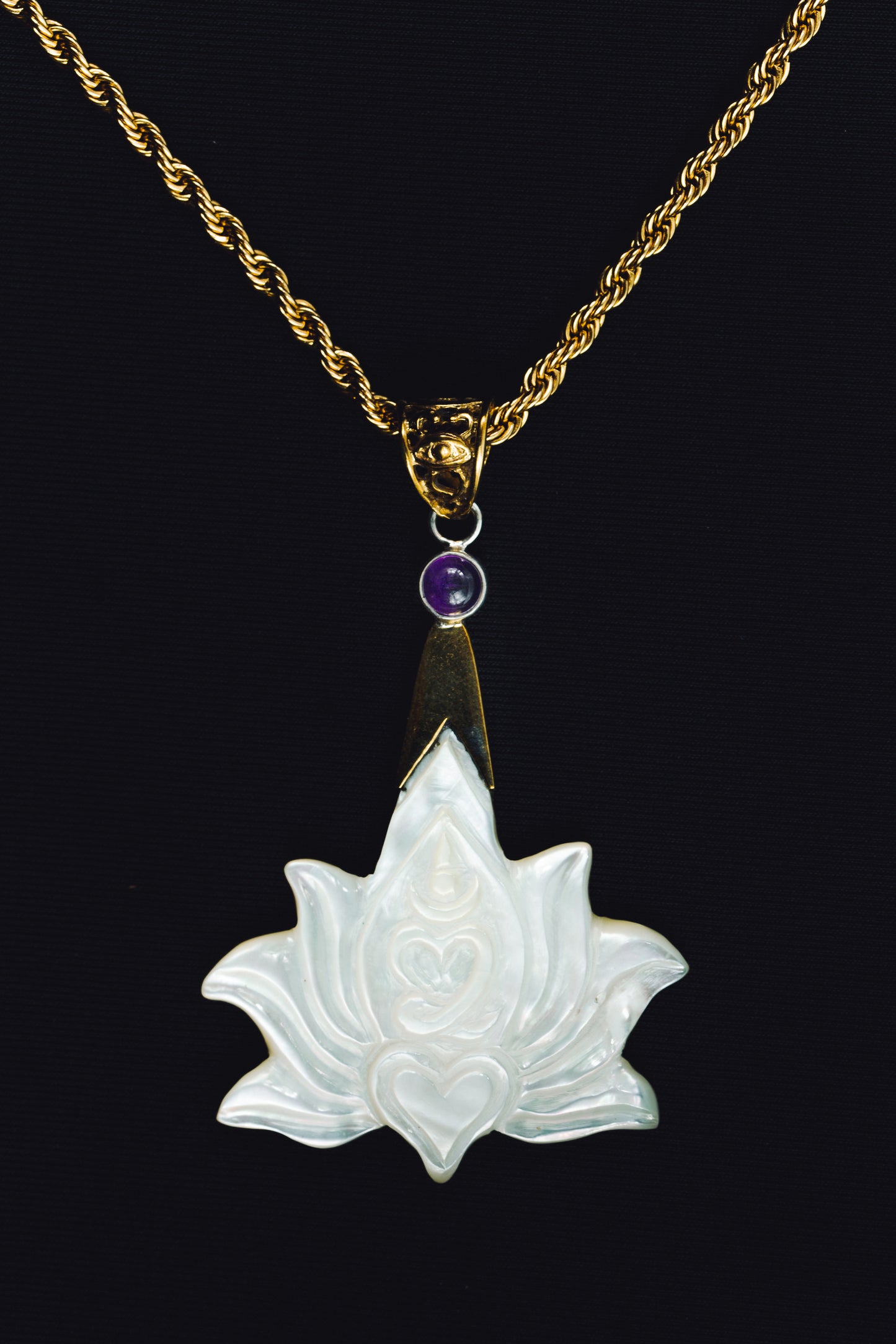 om pendant