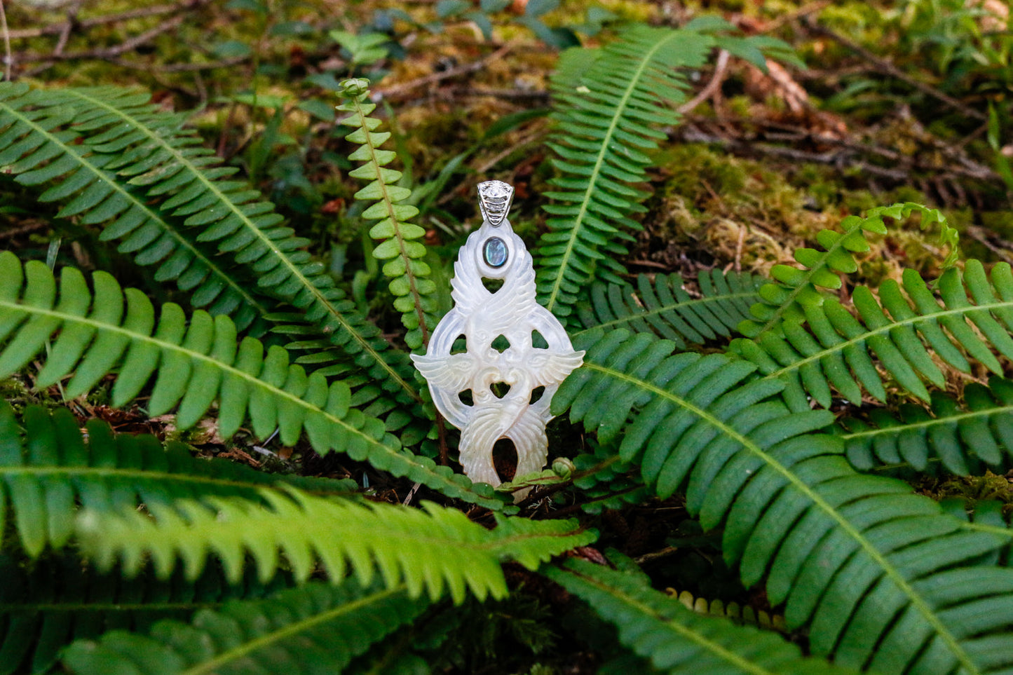 Seraphim Ganesha Pendant - Light Mother of Pearl Liquid Fire Mantra