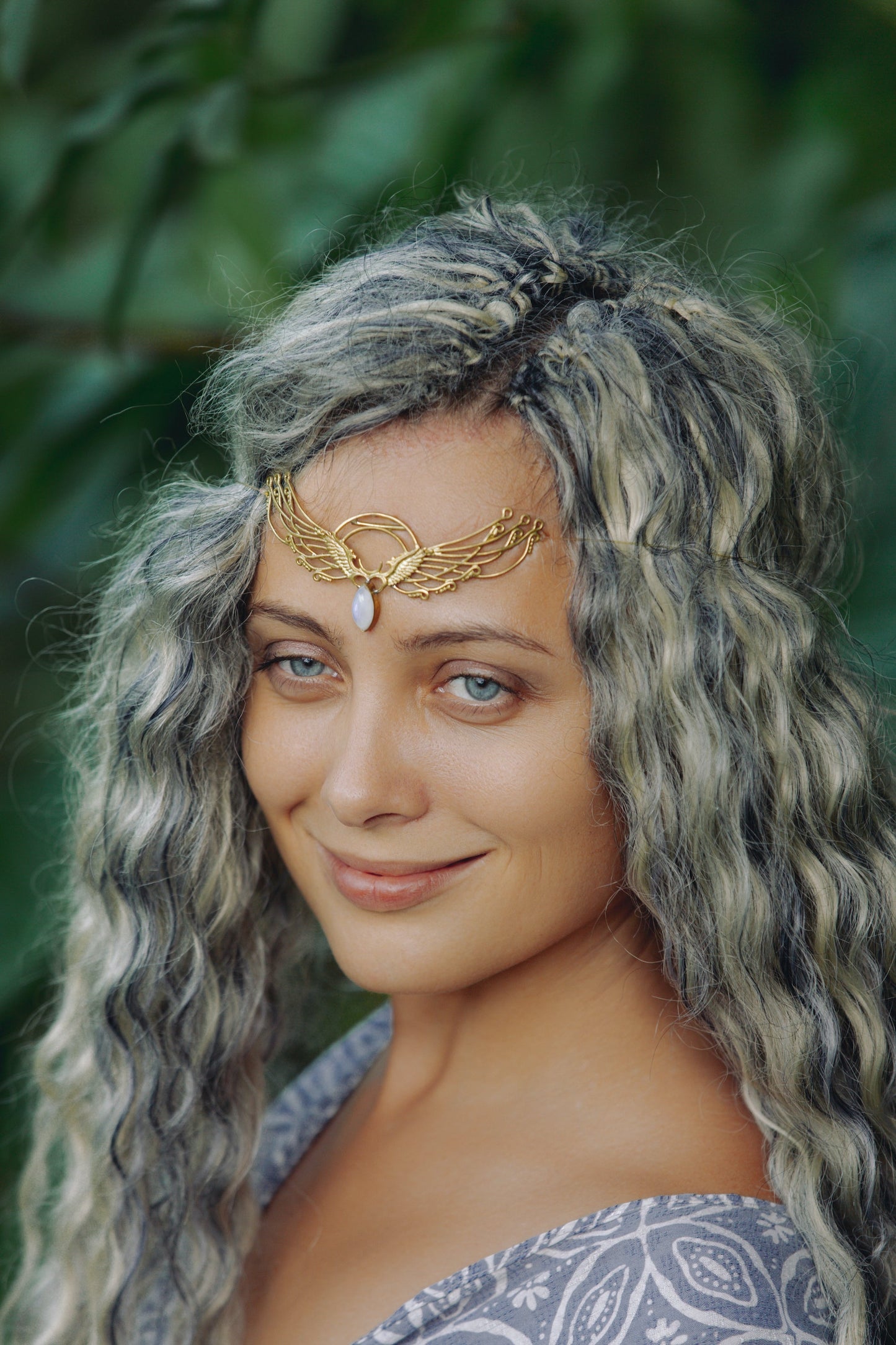 Budget Wing Tiara Liquid Fire Mantra