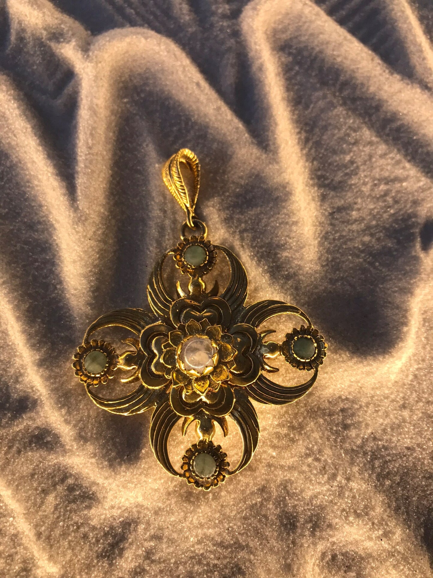 Dorje Pendant - Brass - Rainbow Moonstone