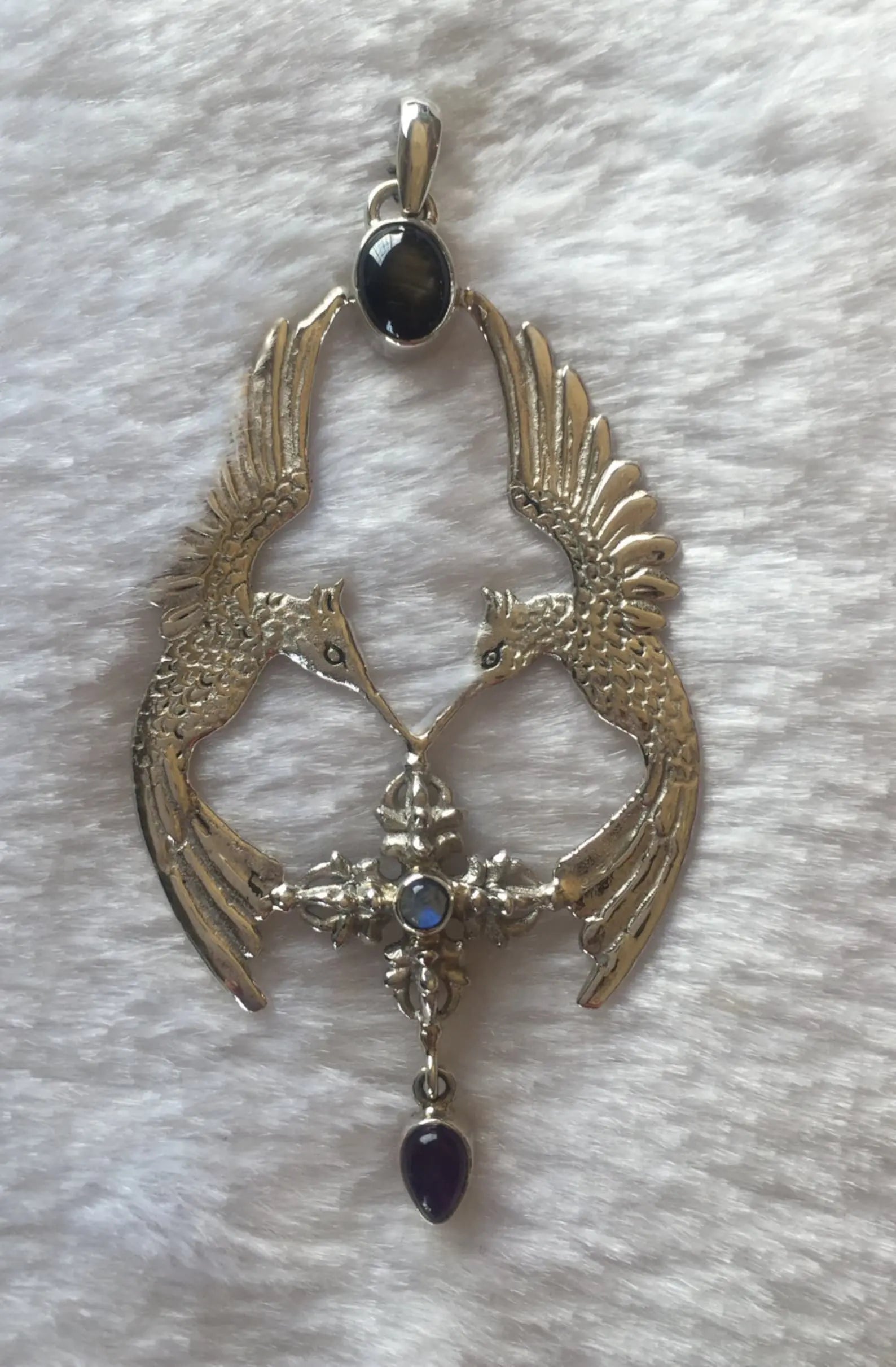 HumGaiaTri 2D Pendant