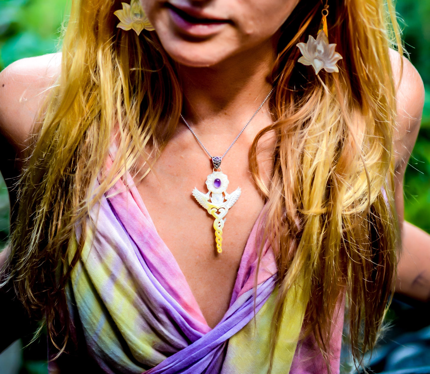 Creation Pendant - Light Mother of Pearl