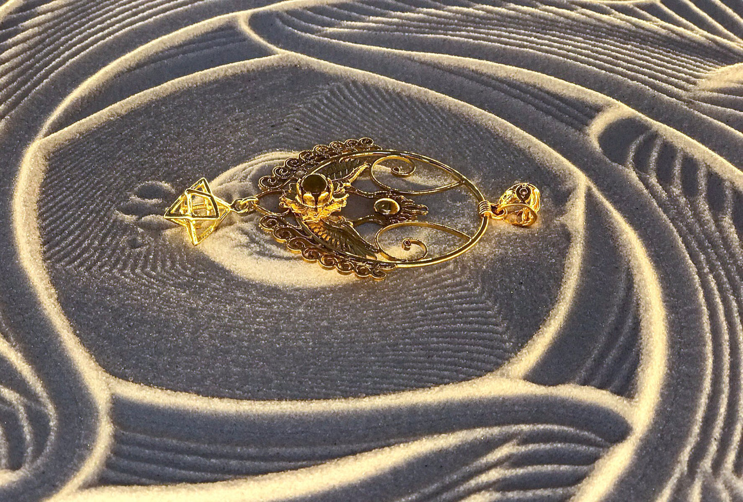 Shakti Bhakti Pendant with Star Tetrahedron - 24K Gold Plated - Labradorite
