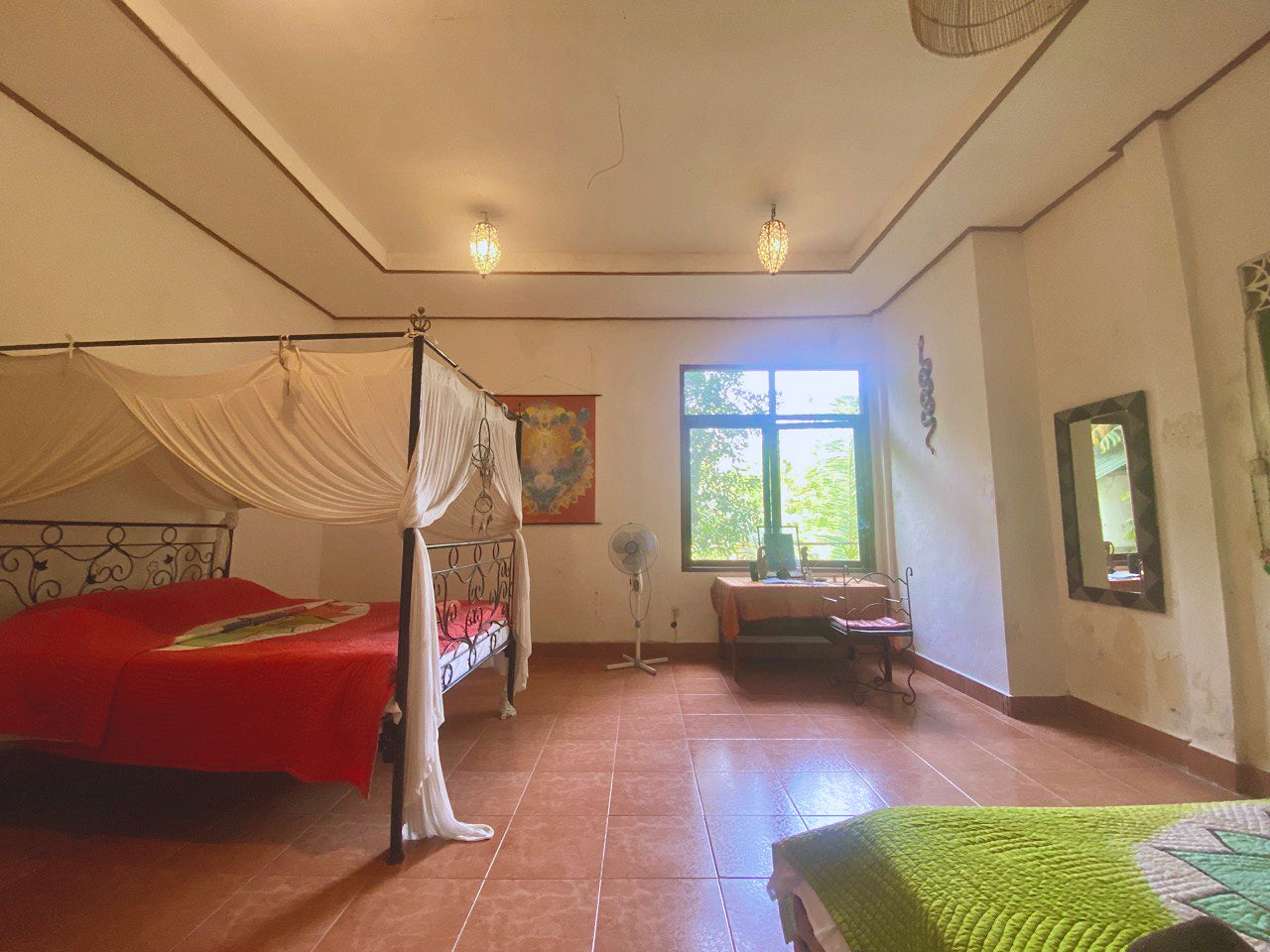 Couples Private bedroom - 2 Person - 1 Month - Bali Flow Temple - Living room with Daily Classes