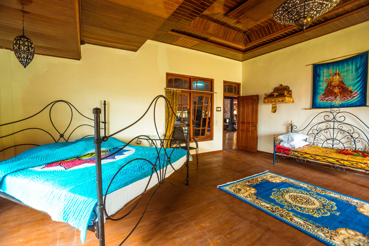 Couples Private bedroom - 2 Person - 1 Week - Bali Flow Temple - Living rooms with Daily Classes